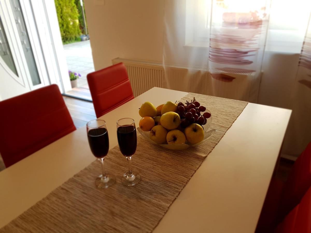 Apartment Marin Огулин Екстериор снимка